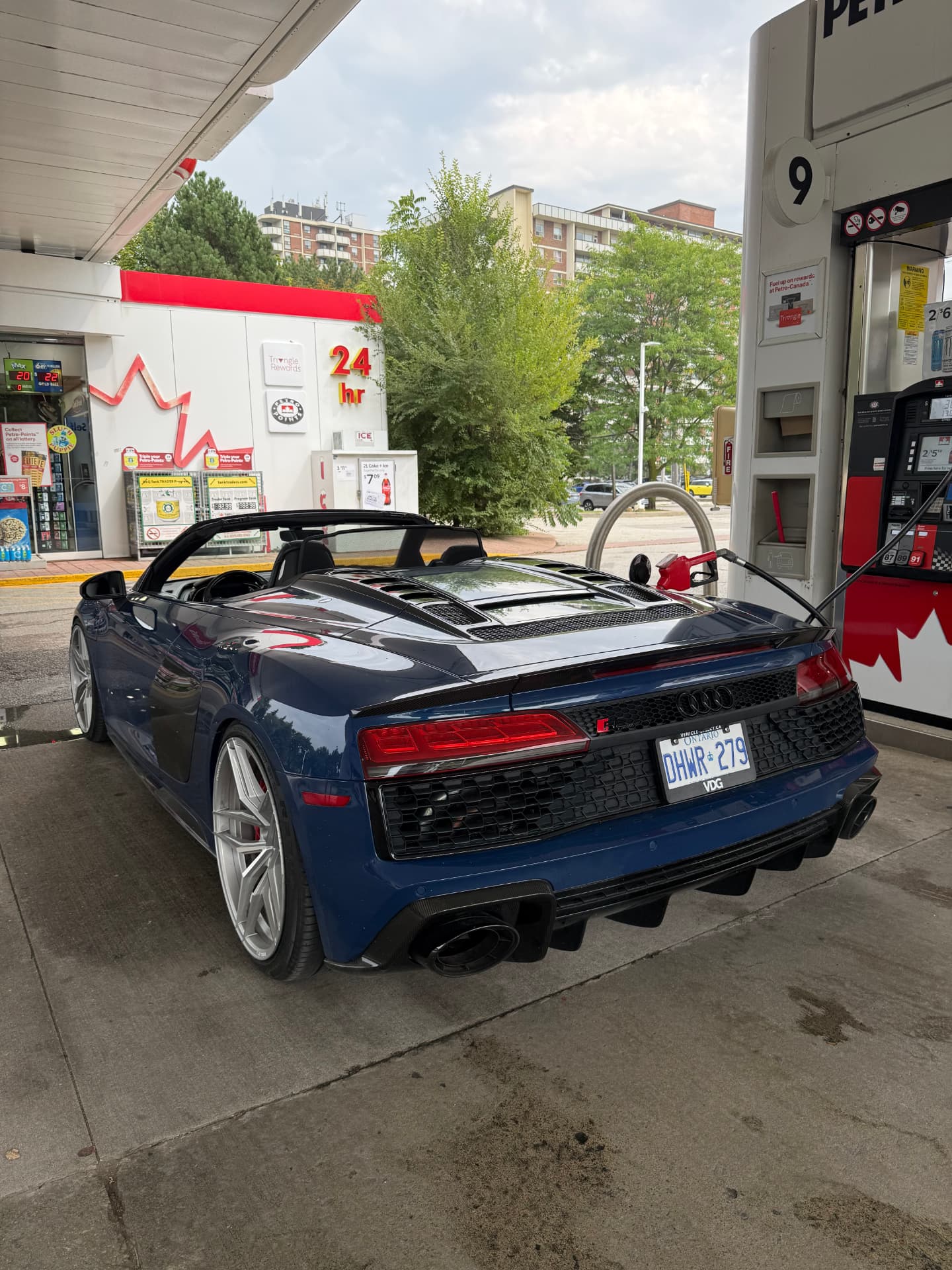 Audi R8 Spyder photo 4