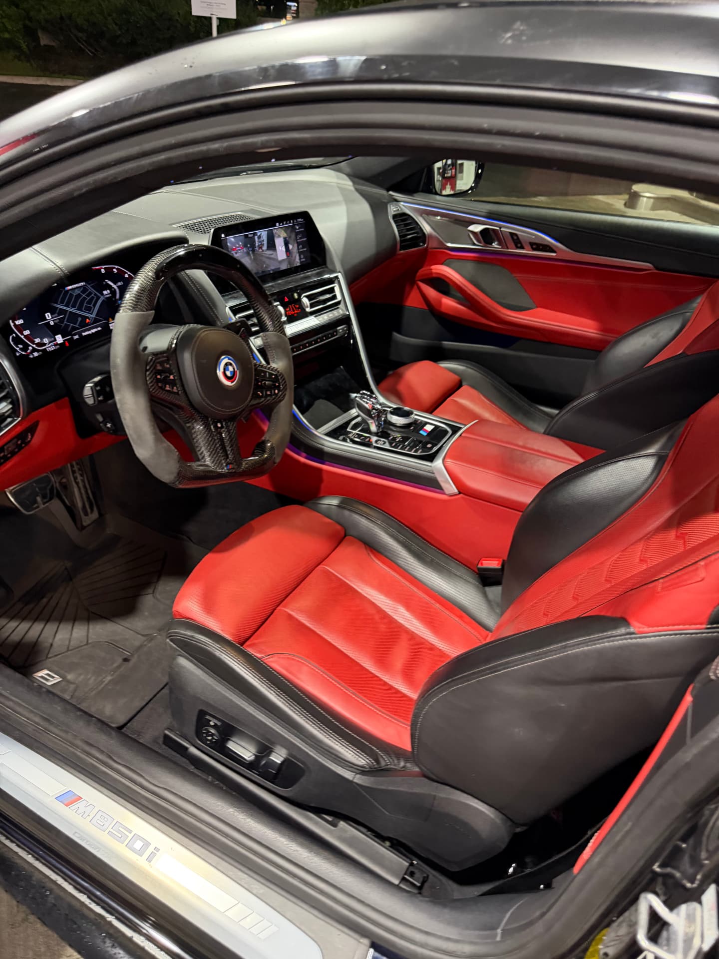 BMW M850i photo 4