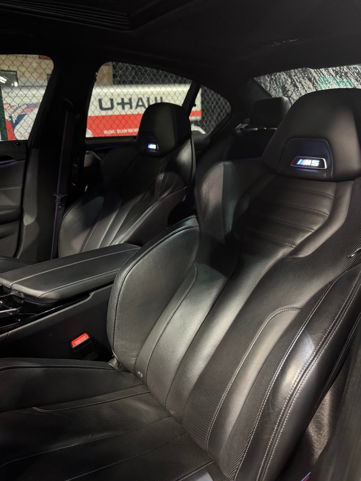 BMW M5 photo 4