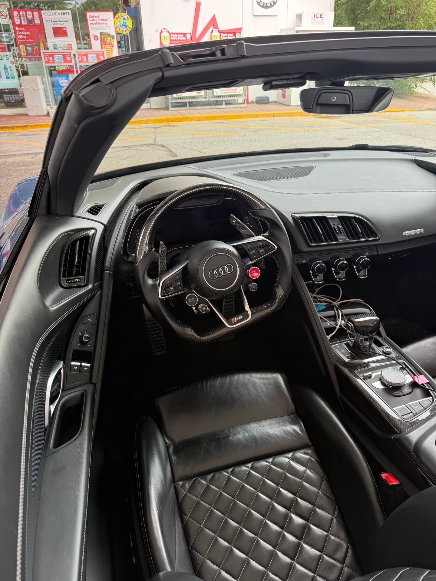 Audi R8 Spyder photo 5