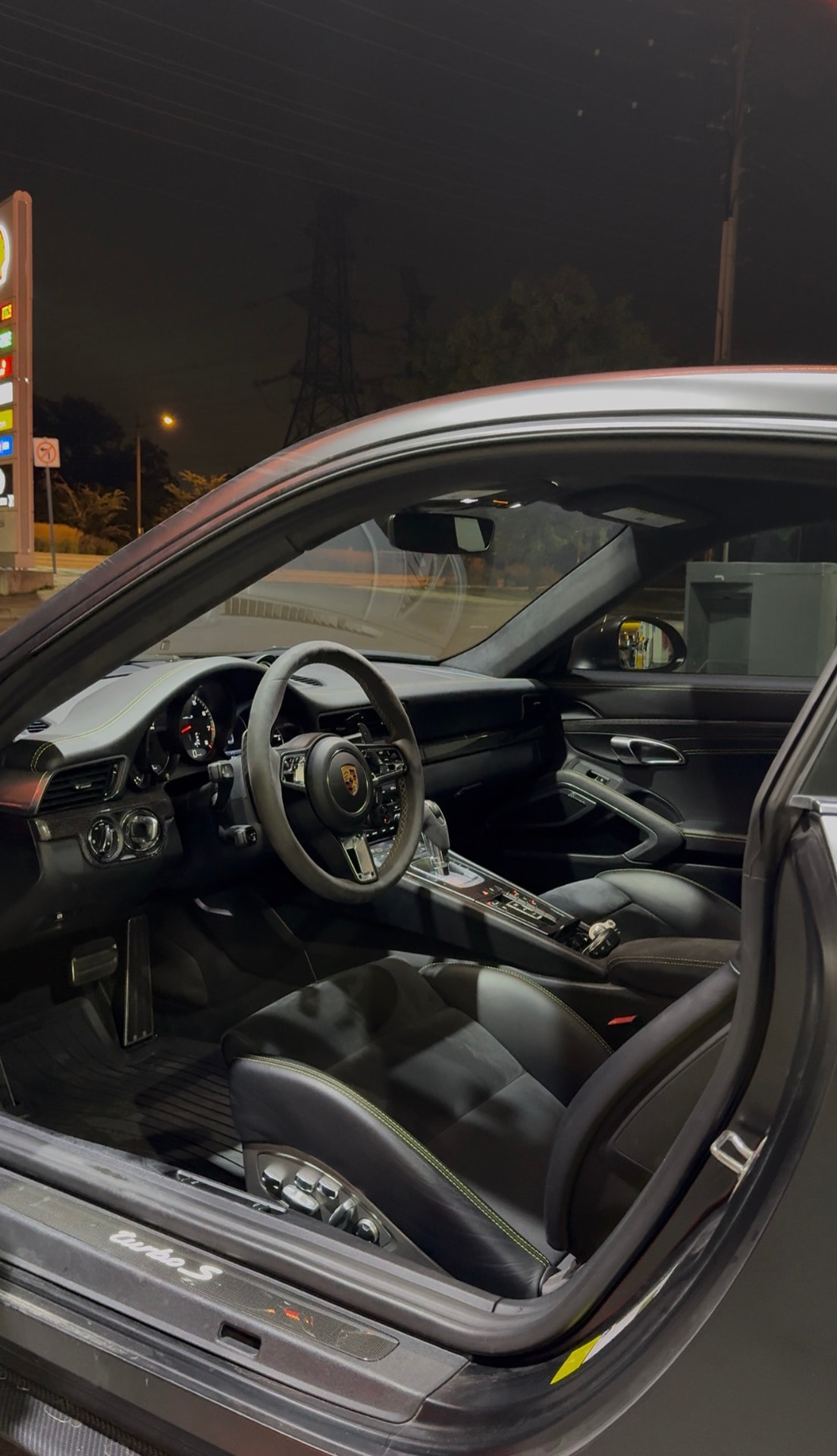Porsche 911 Turbo S photo 4